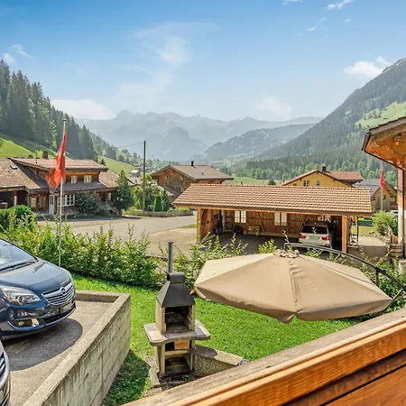 La Caperla Nahe Lenk, Panoramablick & Garten